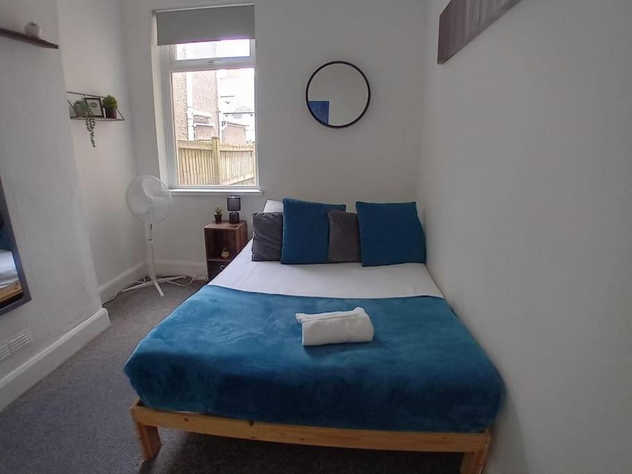 Large Family Home Central Location 3 Double Bedrooms And 1 Single Bedroom Cardiff Bagian luar foto
