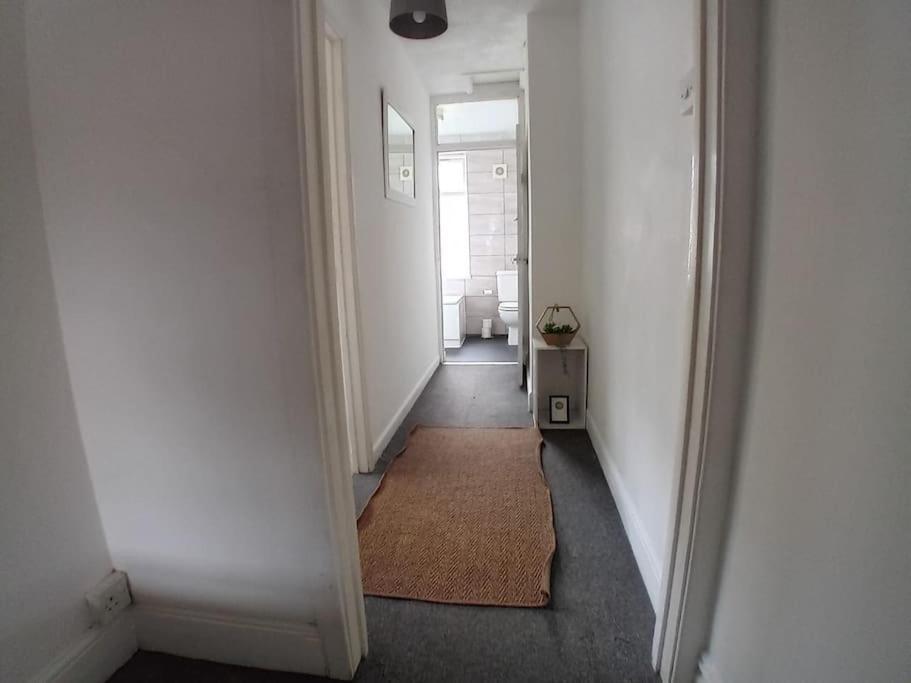 Large Family Home Central Location 3 Double Bedrooms And 1 Single Bedroom Cardiff Bagian luar foto