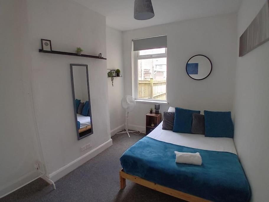 Large Family Home Central Location 3 Double Bedrooms And 1 Single Bedroom Cardiff Bagian luar foto